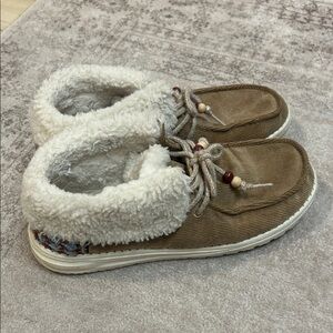 Hey Dude Tan Women's Slippers with Faux Fur